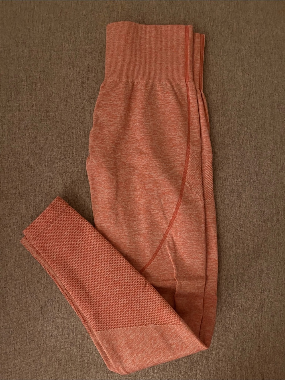 Seamless High-Waist Leggings in Heathered Coral